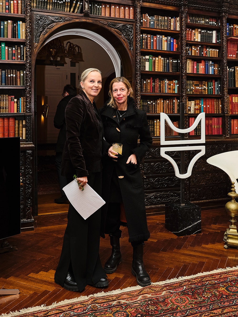 Νέες Αρχιτεκτονικές γλυπτικές κατασκευές συνδεδεμένες με τα κοσμήματα POLINA ELLIS-3