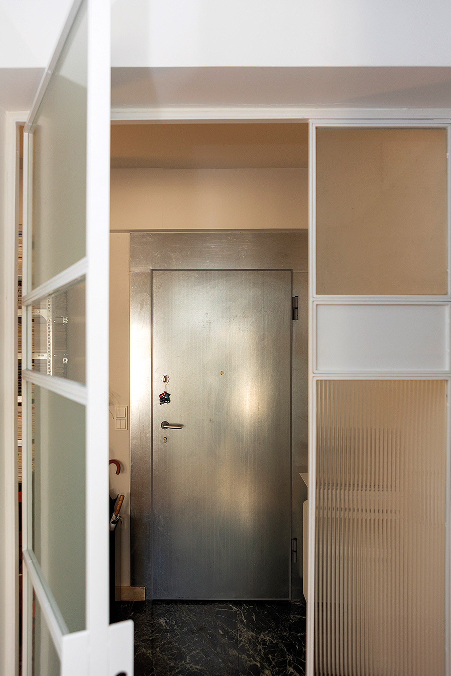 Αισθητική ’70s με σύγχρονο twist σε ένα διαμέρισμα στην Κυψέλη-7