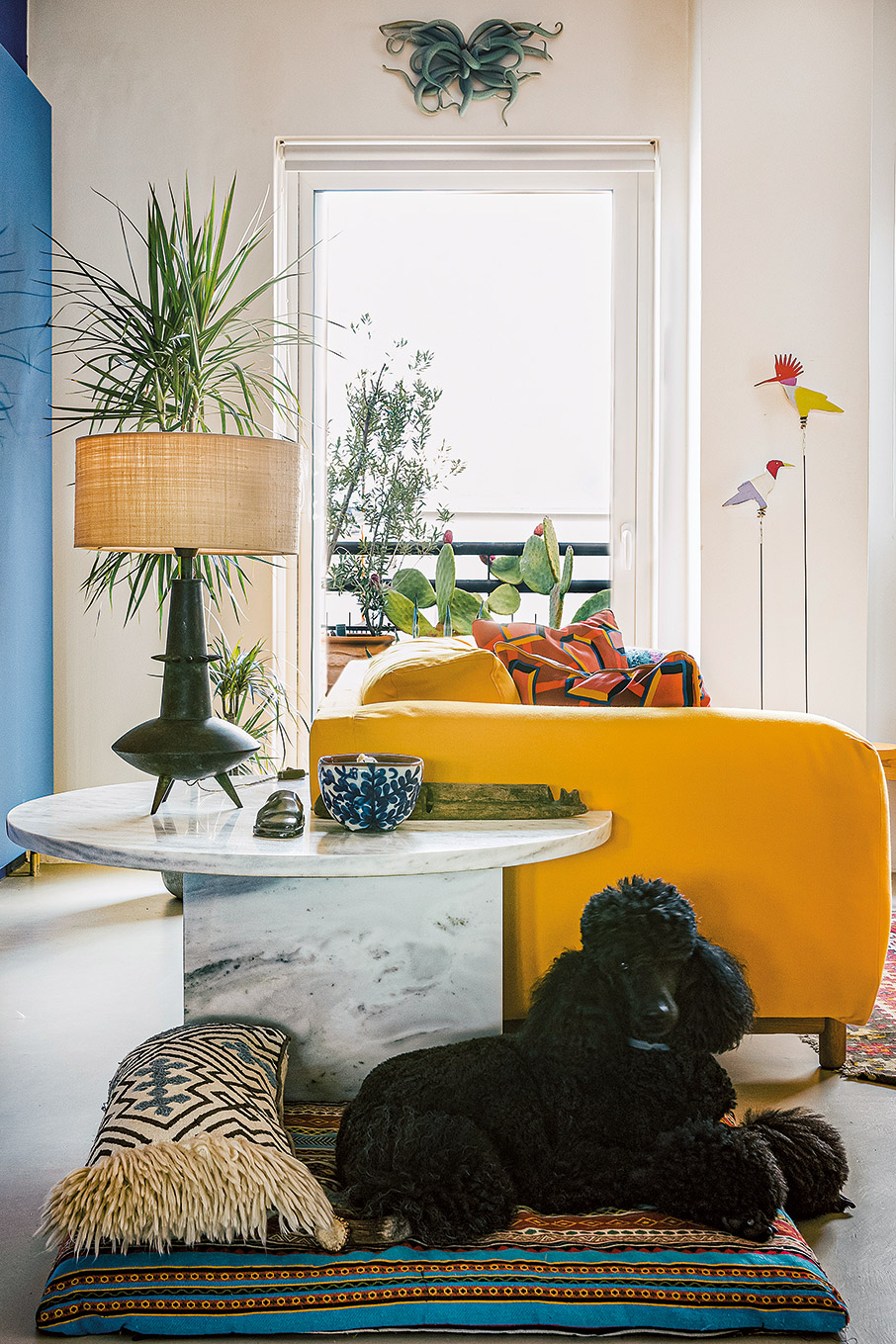 My Space: Πολύχρωμοι κόσμοι σε ένα ρετιρέ στα Άνω Πατήσια-2