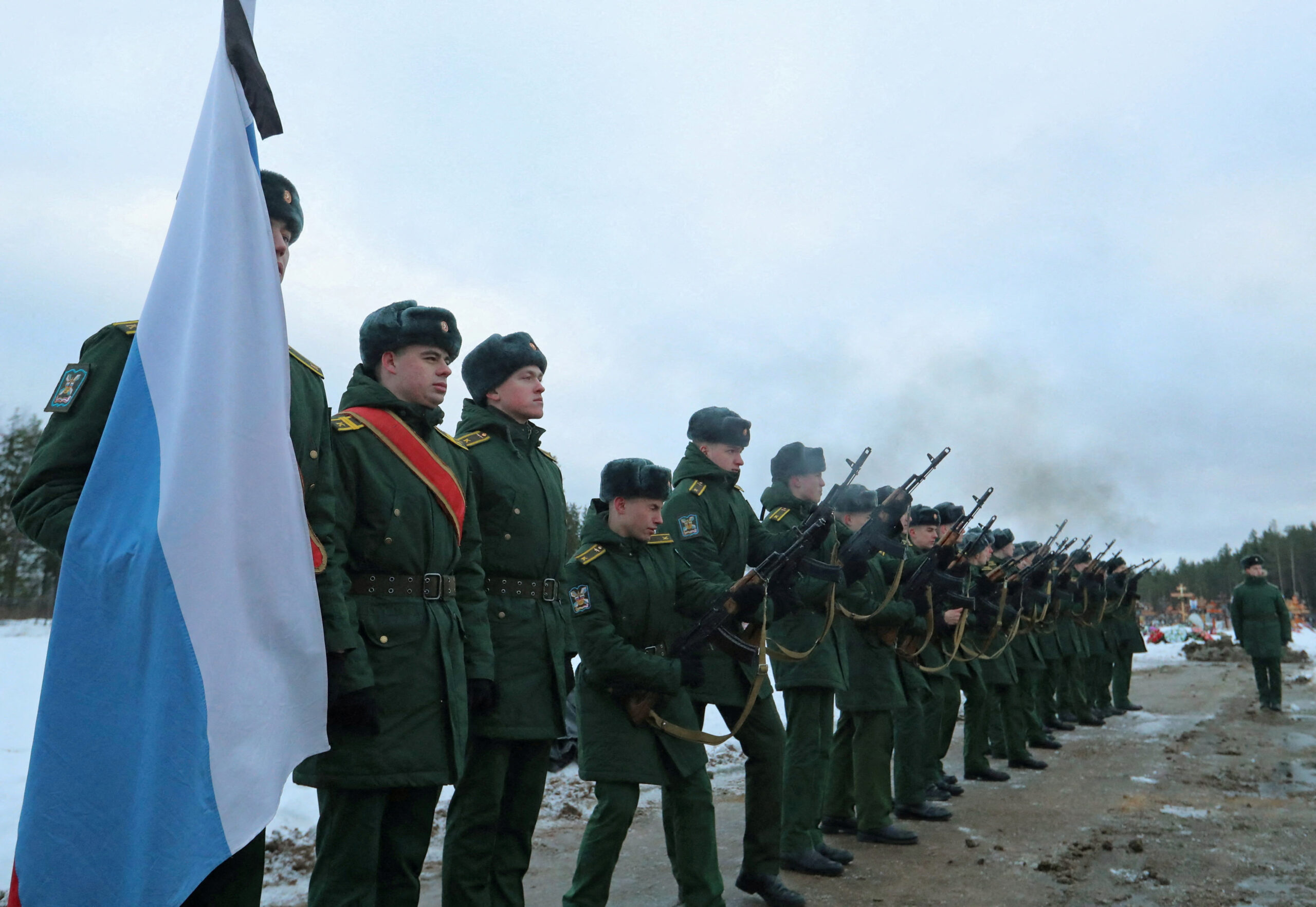 εσκαψε-μόνος-του-τον-λάκκο-όπου-θα-τον-562275928