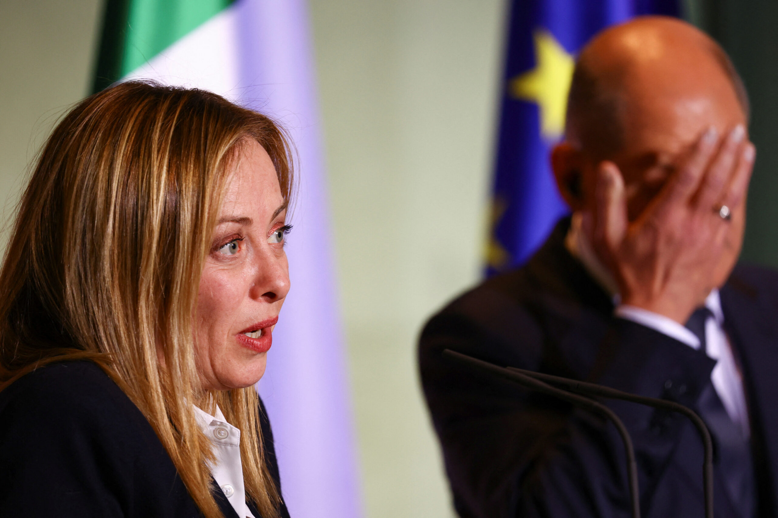 μελόνι-η-επίσκεψη-ζελένσκι-στο-παρίσι-562270357