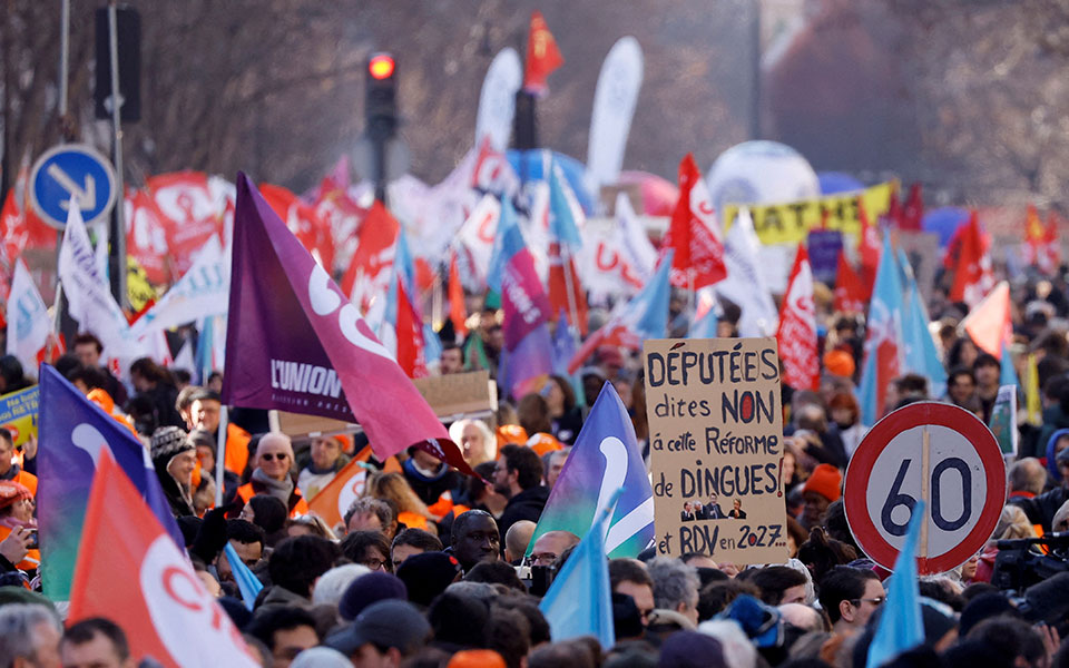 γαλλία-νέες-κινητοποιήσεις-κατά-της-μ-562274668