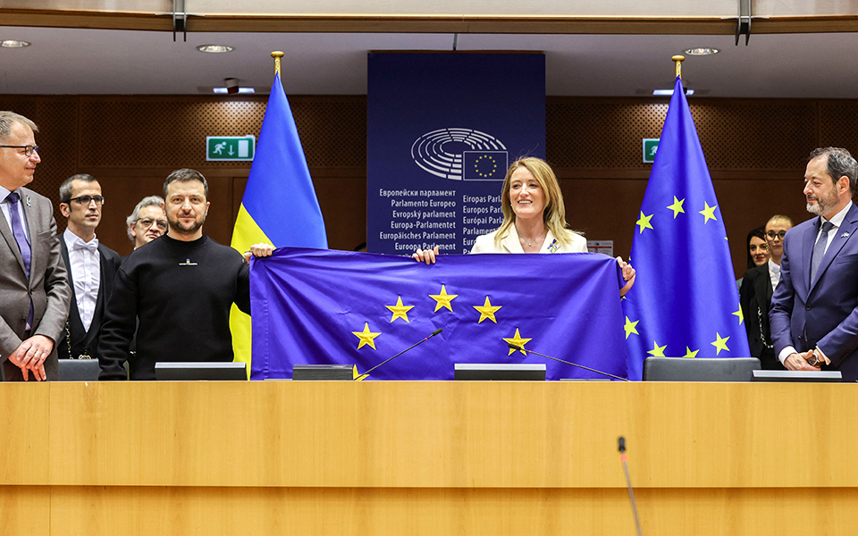 Η Ευρώπη υποδέχθηκε τον Ζελένσκι «στην πατρίδα του»-1