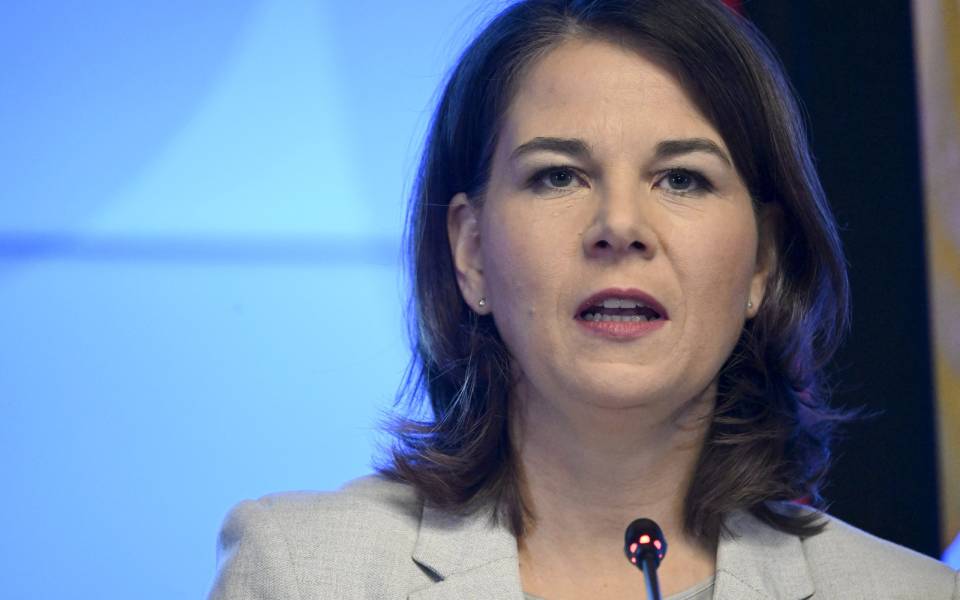 μπέρμποκ-προς-κίνα-προειδοποίηση-κατ-562288234