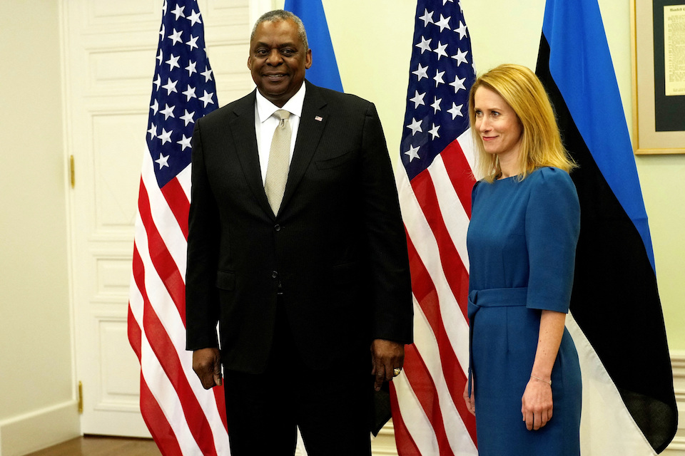 λόιντ-όστιν-ετοιμες-οι-ηπα-να-υπερασπι-562282264