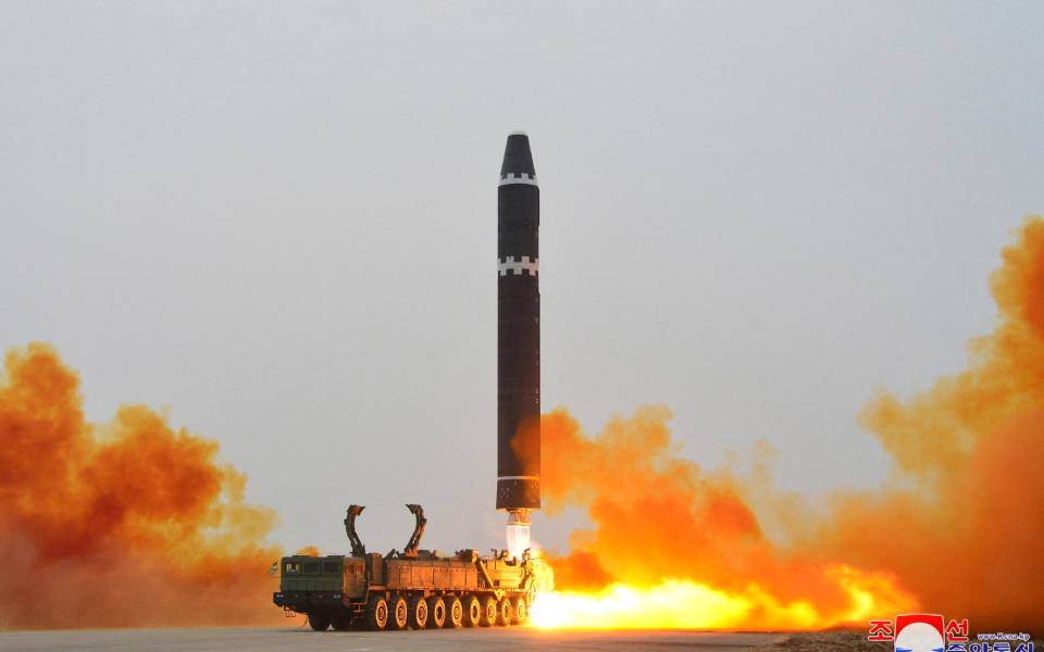 γαλλικό-υπεξ-η-βόρεια-κορέα-να-συμμορφ-562288348