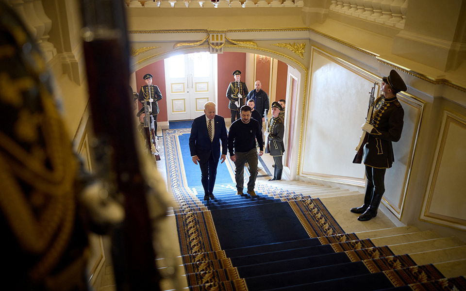 Ουκρανία: Στο Κίεβο ο Μπάιντεν-1