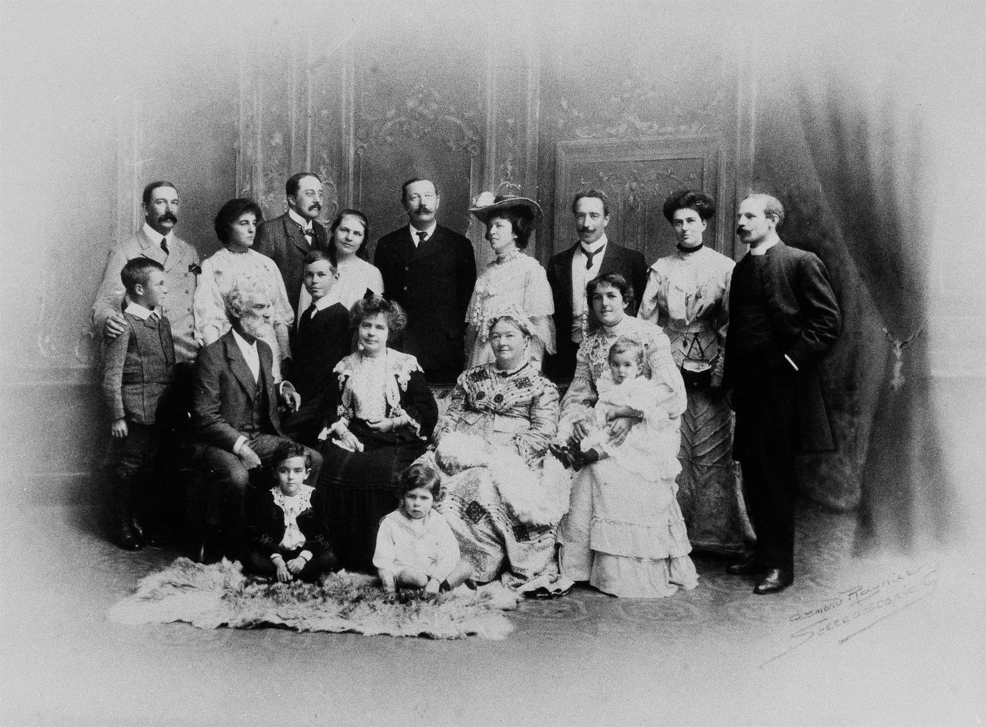 Αρθουρ Κόναν Ντόιλ: Ο δημιουργός του Σέρλοκ Χολμς-2