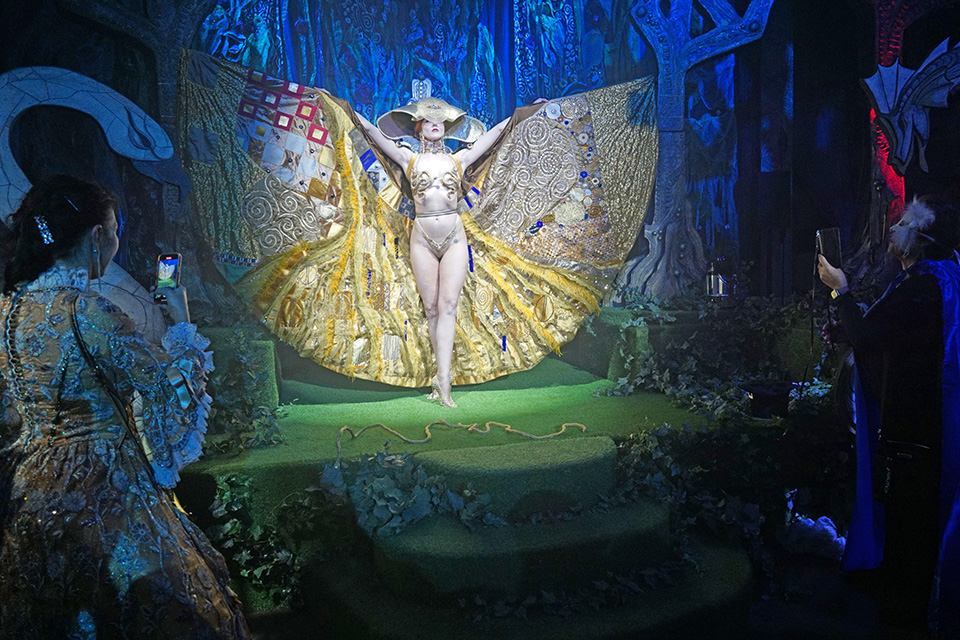 οι-πρωτόπλαστοι-562276627