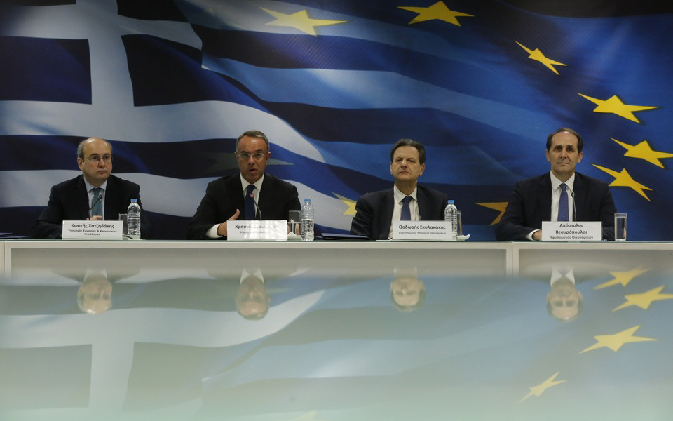 συνταξιούχοι-επίδομα-προσωπικής-δι-562279768