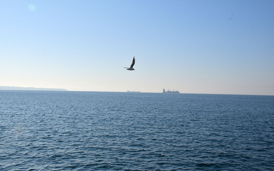 kαιρός-εως-τους-20-βαθμούς-η-θερμοκρασία-562291372