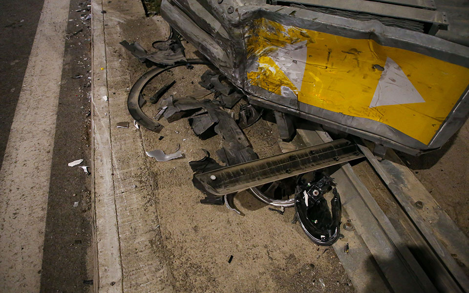 λ-αθηνών-καραμπόλα-αυτοκινήτων-στο-δα-562275130