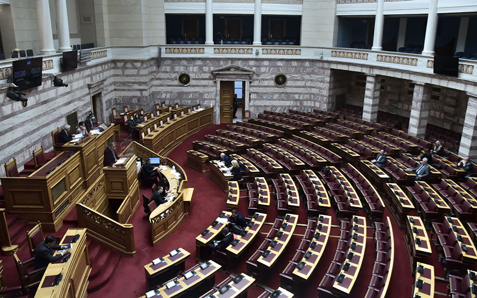 στη-βουλή-η-τροπολογία-για-το-κόμμα-κασ-562259293