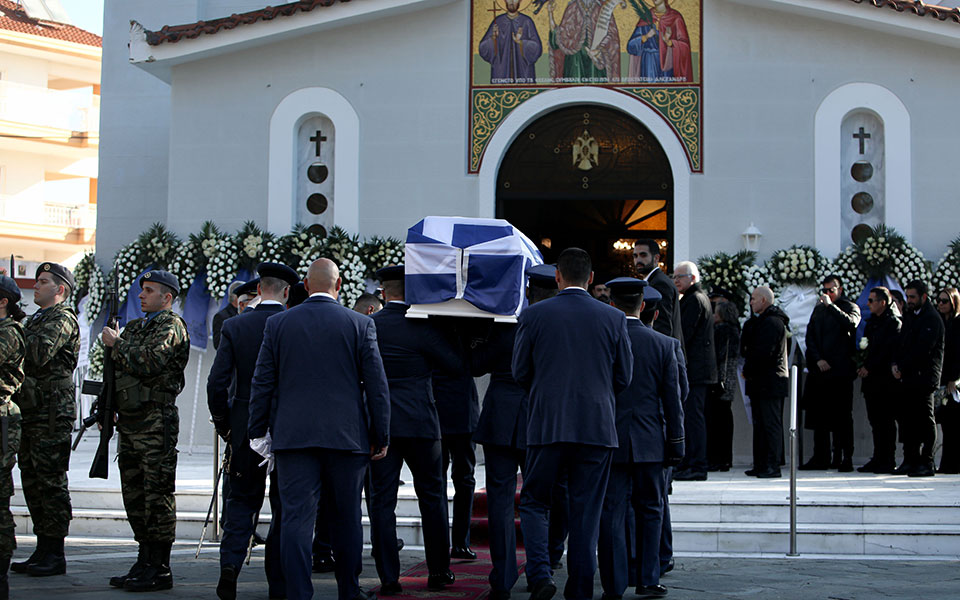 Πτώση Φάντομ: Το «ύστατο χαίρε» στον υποσμηναγό Μάριο-Μιχαήλ Τουρούτσικα-2