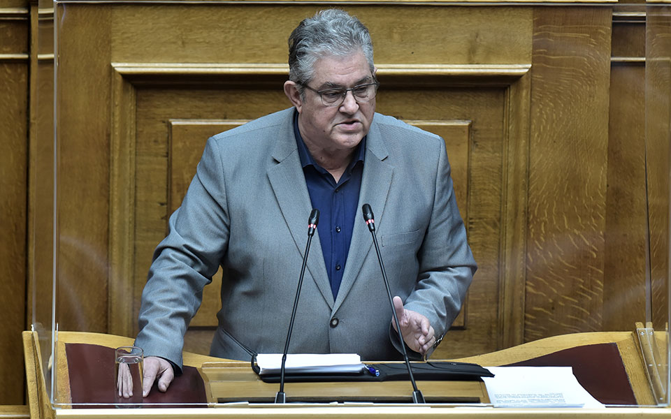 κουτσούμπας-εναντίον-όλων-για-την-πολ-562286251