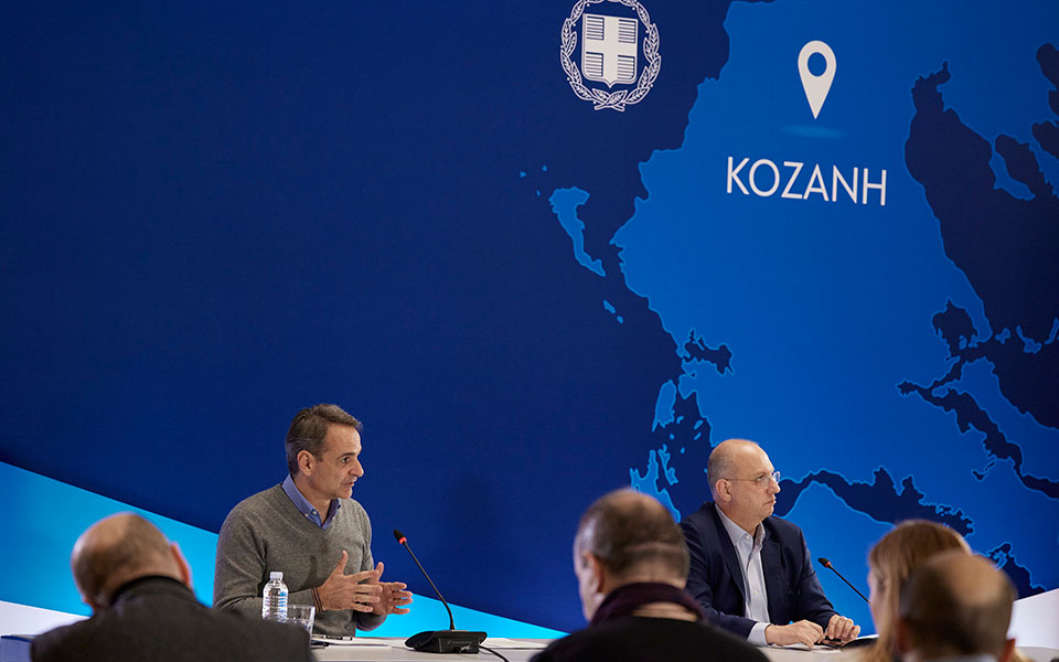 live-η-συνέντευξη-τύπου-μητσοτάκη-στην-κο-562278172