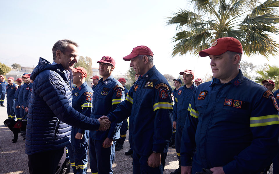 στην-εμακ-ο-μητσοτάκης-επιτελέσατε-δ-562283977