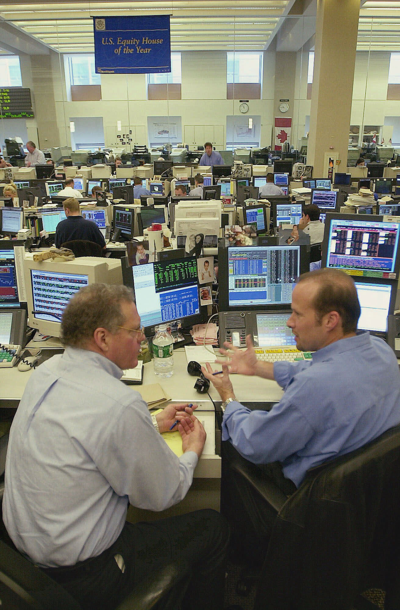 με-κέρδη-έκλεισαν-οι-ευρωπαϊκές-αγορέ-562277527