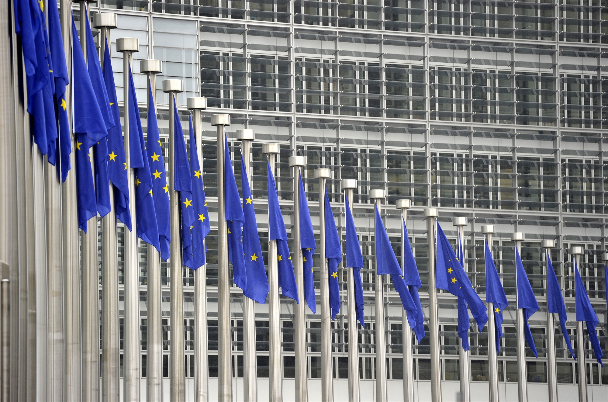 σε-στάση-αναμονής-οι-επενδυτές-στην-ευ-562289242