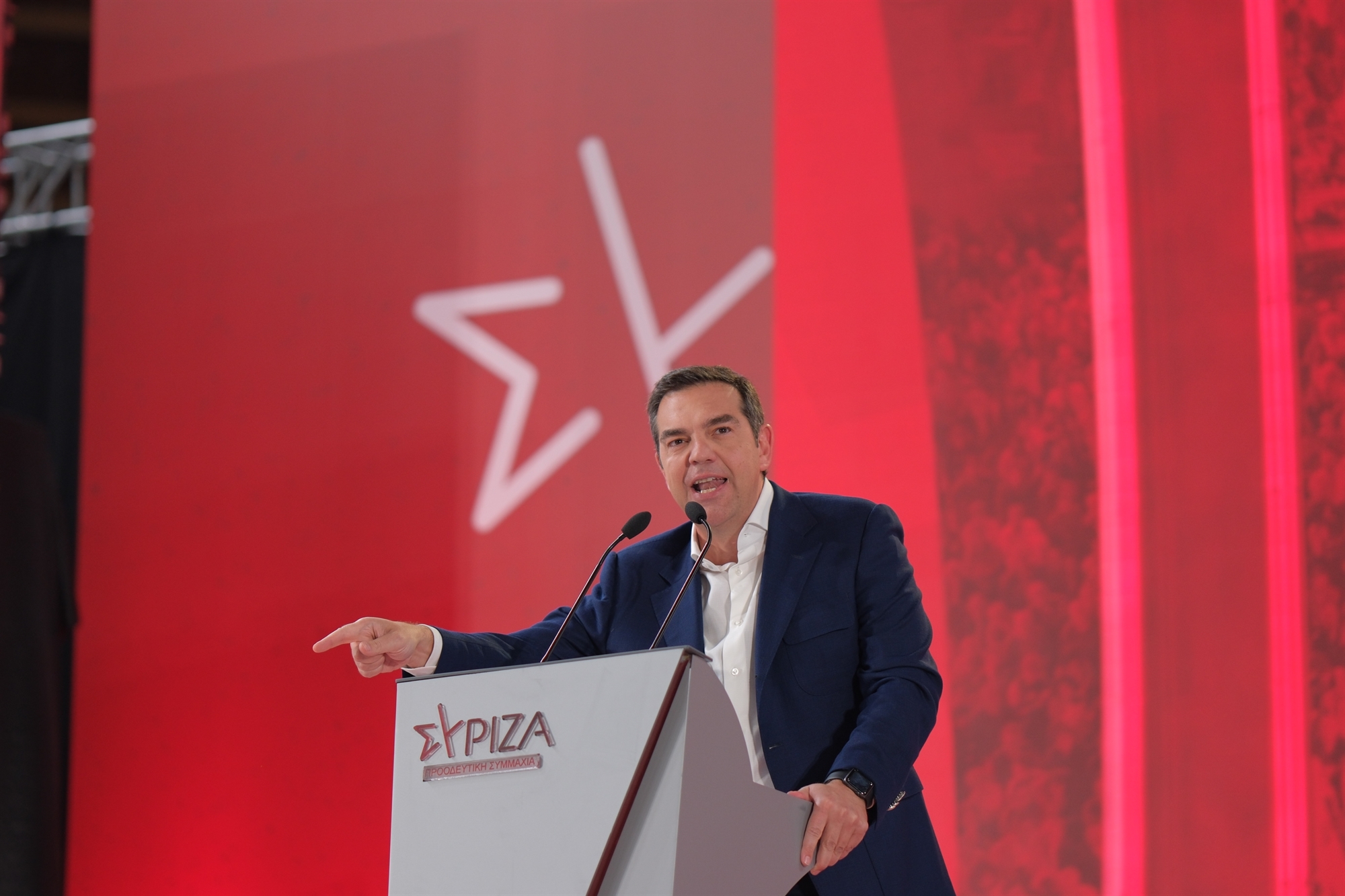 διπλό-μέτωπο-συριζα-με-πασοκ-και-κκε-562265377