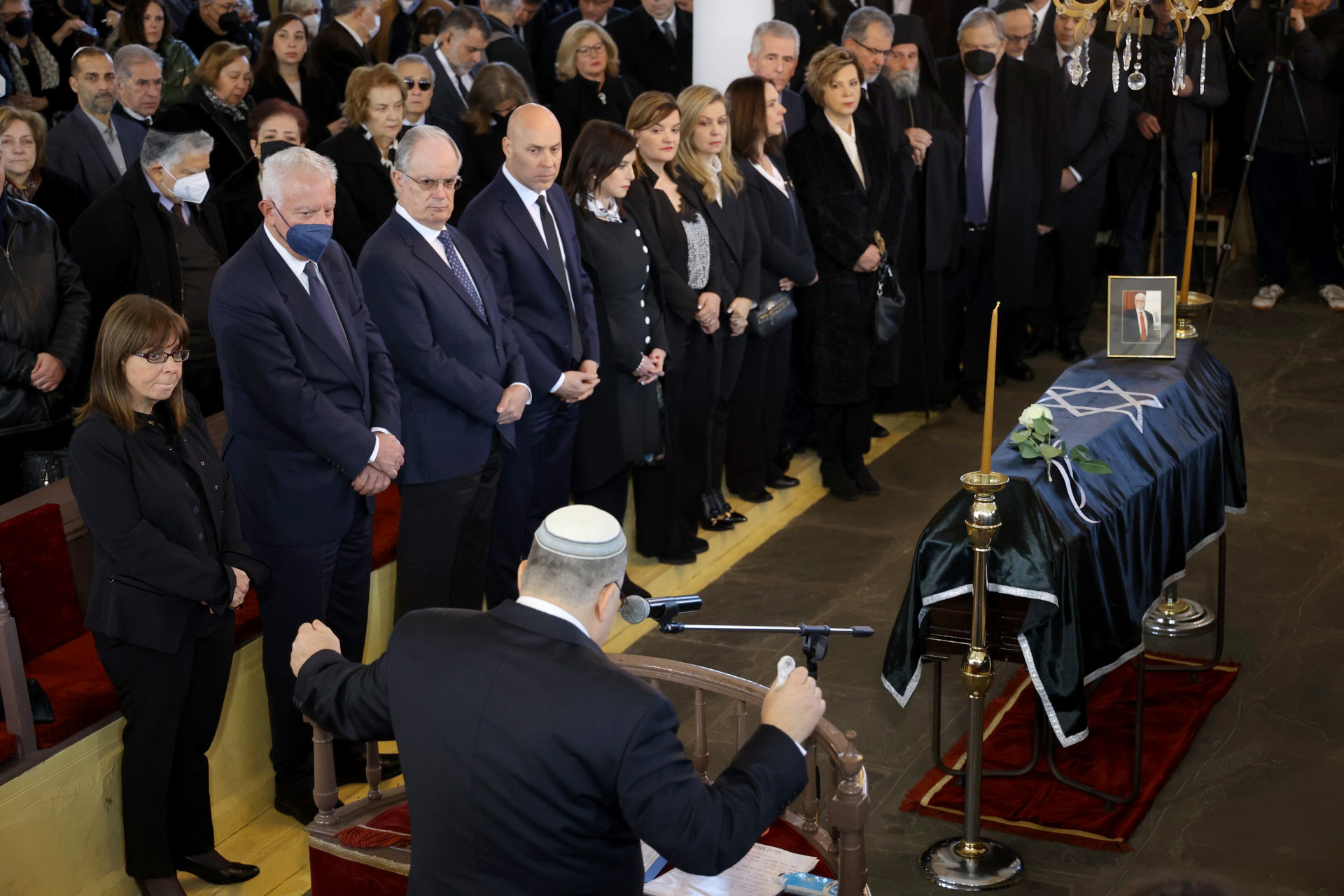 Σε κλίμα βαθιάς συντριβής το ύστατο χαίρε στον Μωυσή Ελισάφ-1