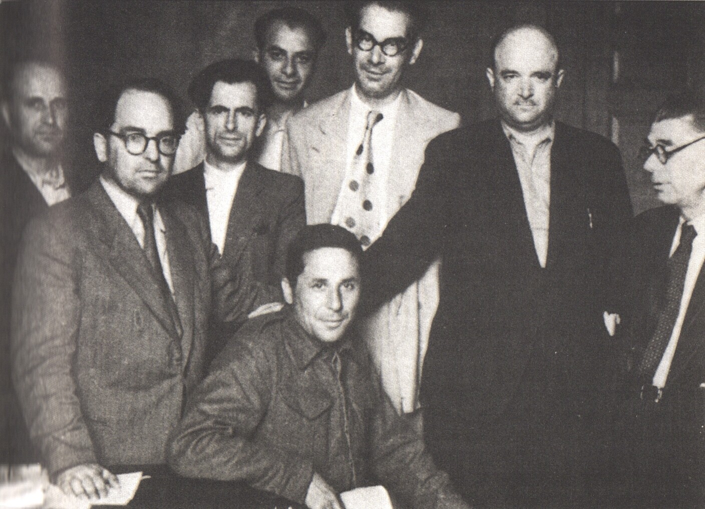 ακολουθώντας-με-αφοσίωση-τον-πατερού-562274323