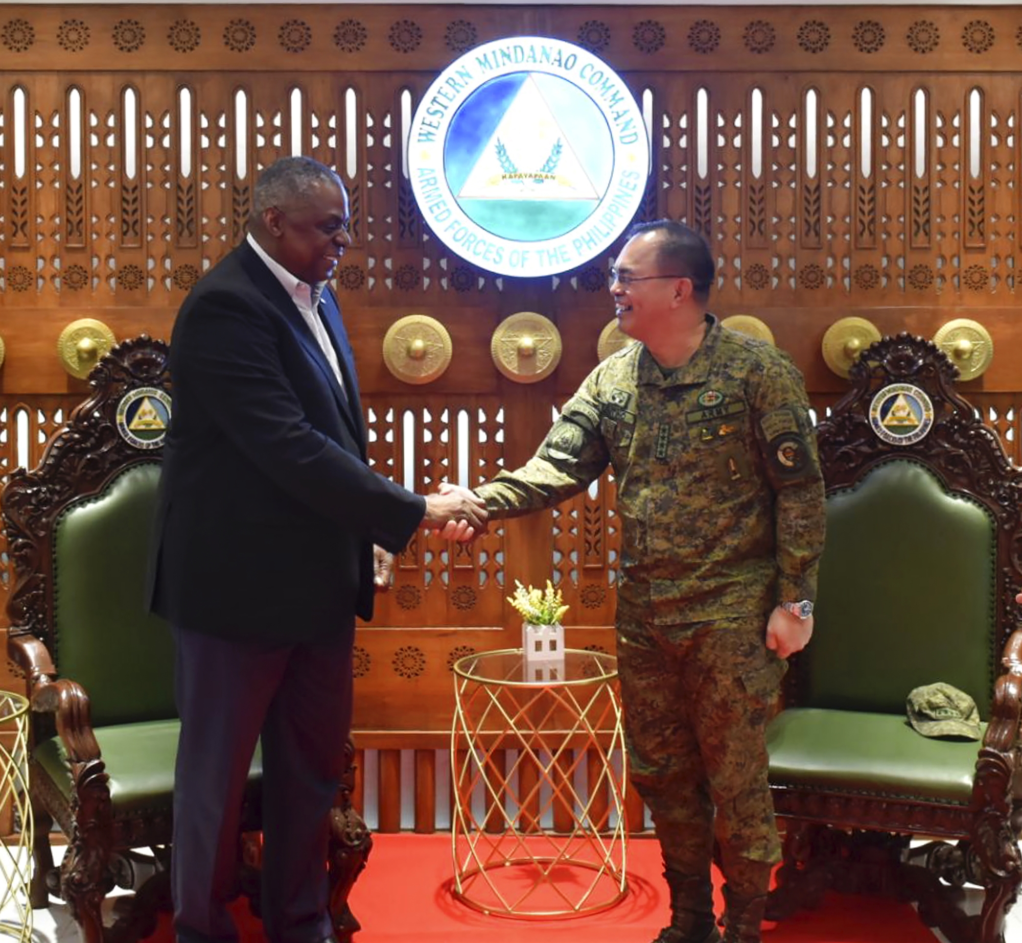 αμερικανικές-βάσεις-στρατού-στη-μανί-562259770