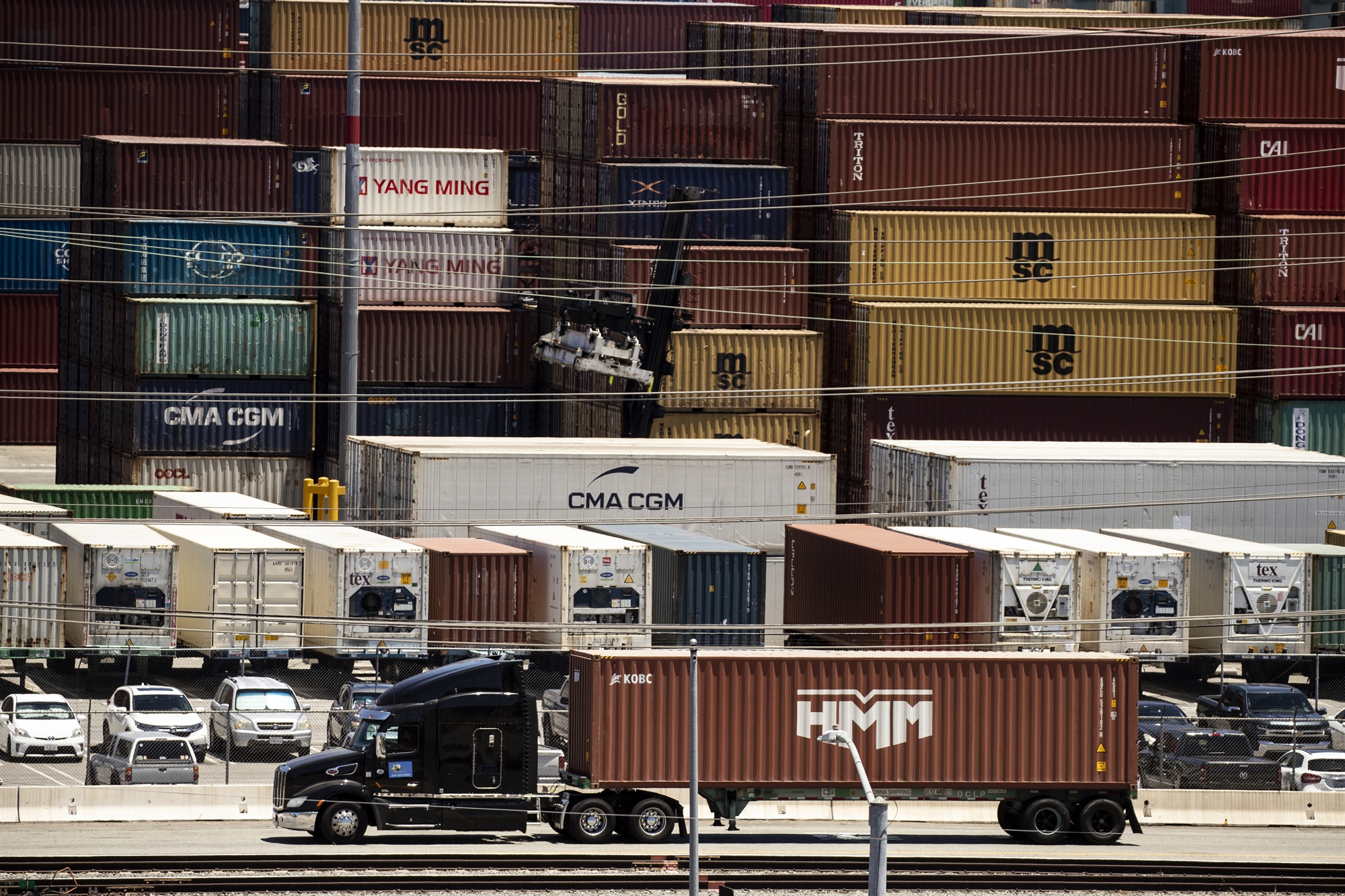 ηπα-άλμα-για-το-εμπορικό-έλλειμμα-το-2022-562267726