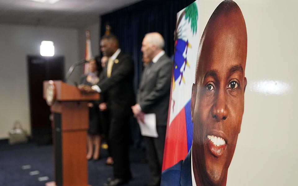 ηπα-τέσσερις-συλλήψεις-στη-φλόριντα-γ-562278649