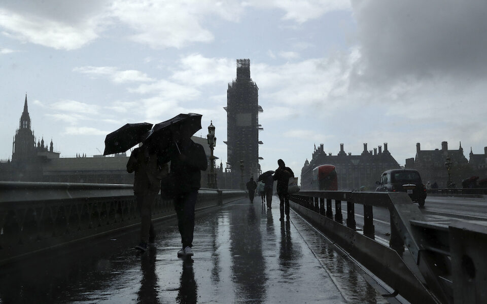 τo-φαινόμενο-της-κρυφής-φτώχειας-που-562256827