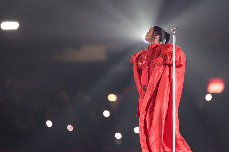 super-bowl-lvii-μια-κοιλιά-της-ριάνα-δεν-φέρνει-την-562275739