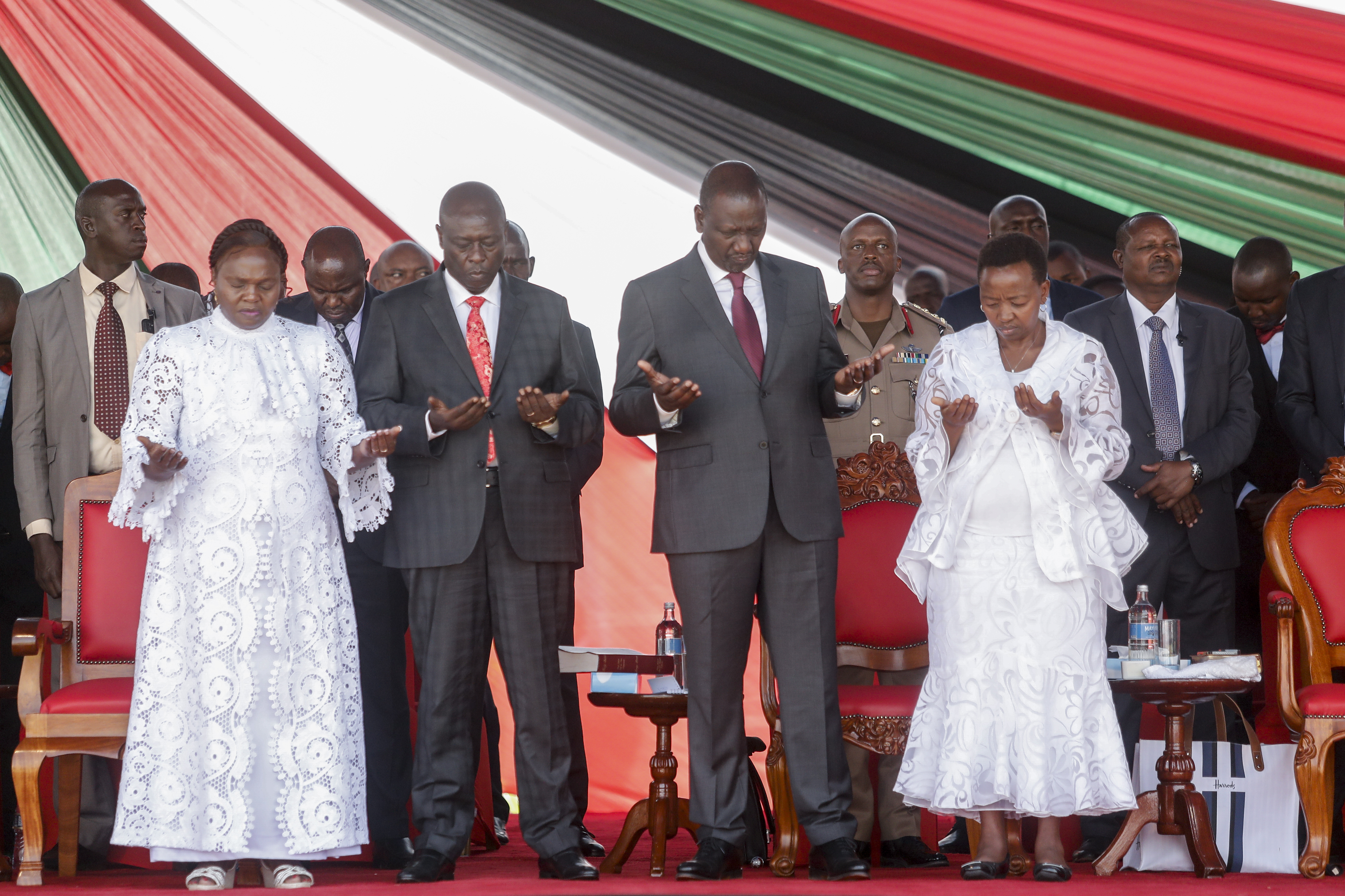 Κένυα: Μαζική προσευχή για να ανοίξουν οι ουρανοί-3