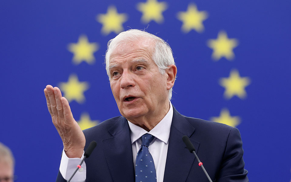 μπορέλ-η-δύση-πρέπει-να-παράσχει-περισ-562287094