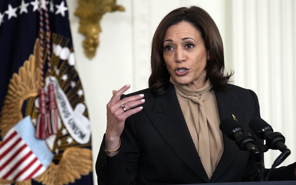 ηπα-η-καμάλα-χάρις-συζήτησε-με-τον-βασι-562259470