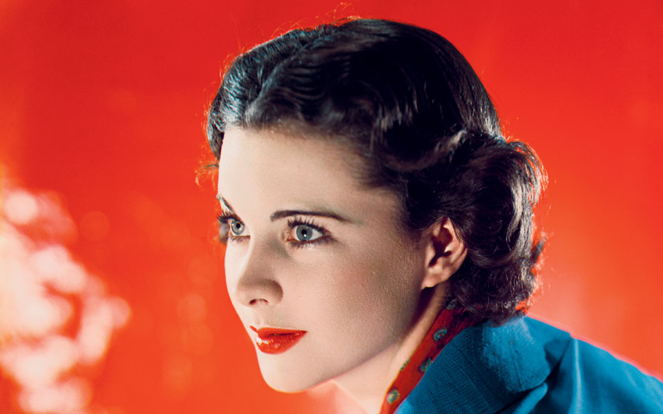 υπό-το-βλέμμα-της-βίβιαν-λι-το-άνοιγμα-562266241