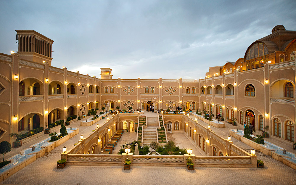 μέση-ανατολή-από-τους-κρυφούς-κήπους-τ-562264336