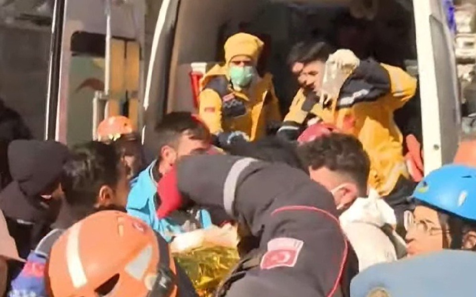 τουρκία-διάσωση-17χρονης-πάνω-από-248-ώρες-562281823