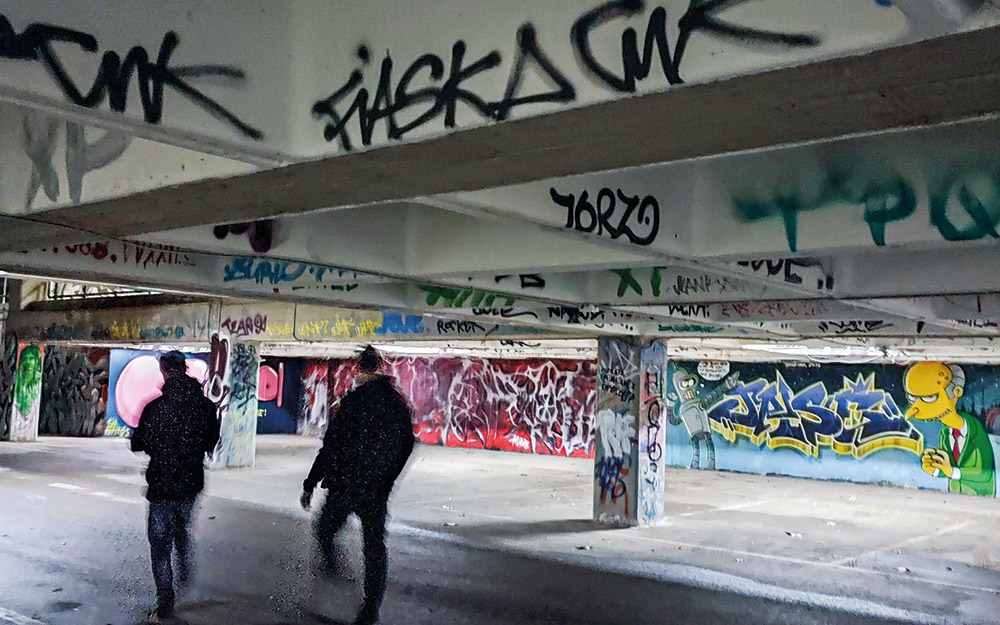 δρομολόγια-ένα-άβολο-βράδυ-στην-πολυτ-562266634