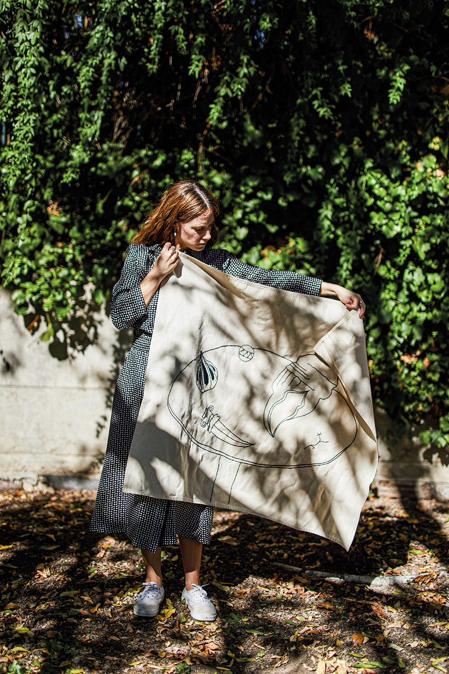 Έξι Ελληνίδες fiber artists που δημιουργούν τέχνη με βελόνες και αργαλειούς-6