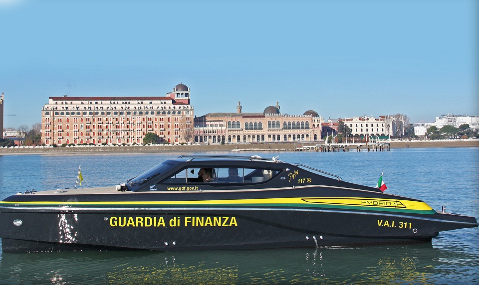 το-ιταλικό-λιμενικό-βρίσκει-8-πτώματα-σ-562260205