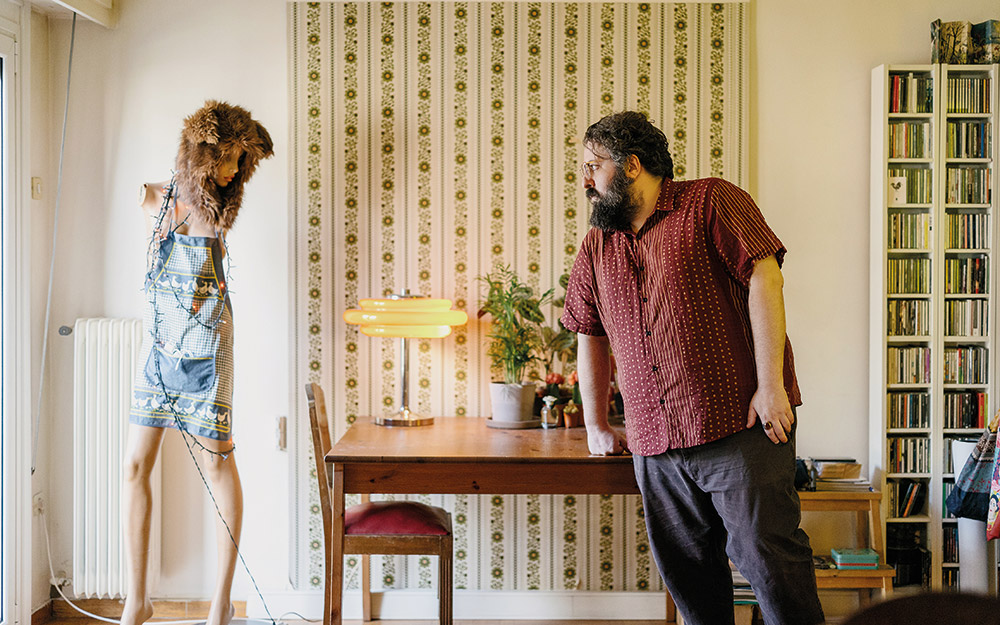 to-νέο-άλμπουμ-του-γιάννη-βεσλεμέ-χωράει-562296466