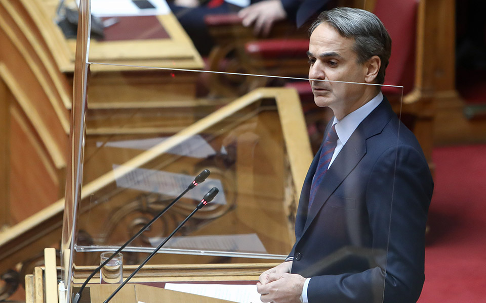 μητσοτάκης-σε-τσίπρα-επιλέγετε-την-ακ-562266823