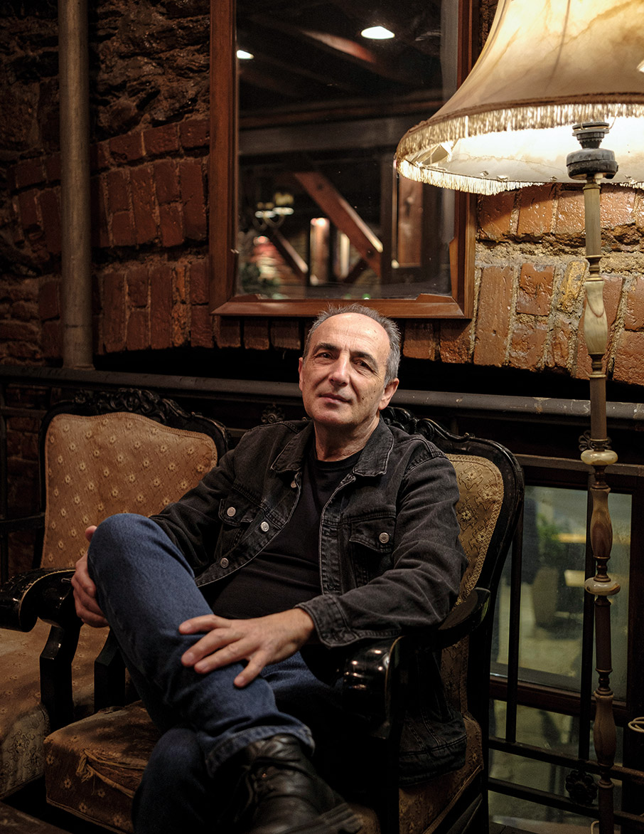 Γιώργος Καρράς: «Το ροκ ποτέ δεν ήταν μέινστριμ στην Ελλάδα»-1