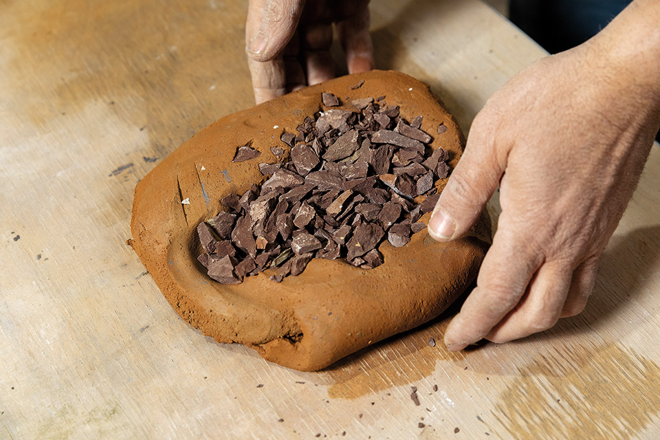 Ο Γιώργος Βαβάτσης μετατρέπει ορυκτά σε έργα τέχνης-4