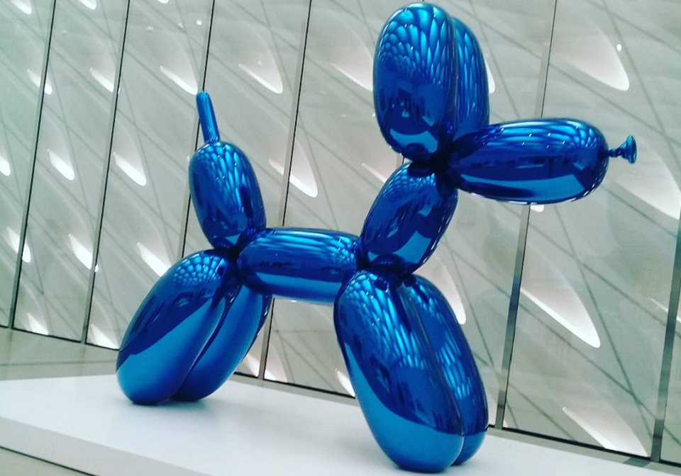 Μαϊάμι: Επισκέπτρια σε γκαλερί κάνει θρύψαλα έργο τέχνης του Κουνς-1