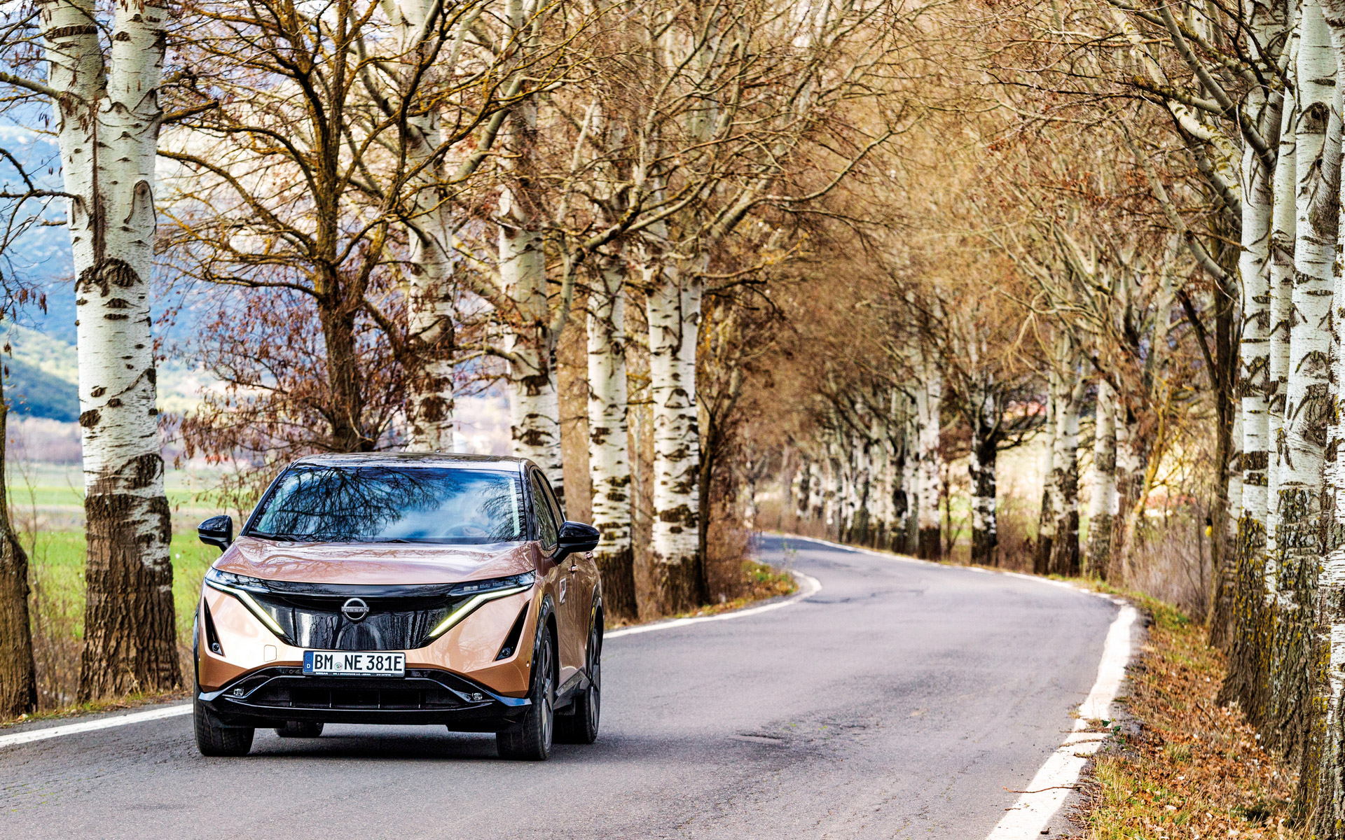 οδηγούμε-το-ariya-το-ηλεκτρικό-suv-της-nissan-αυτή-τ-562260379