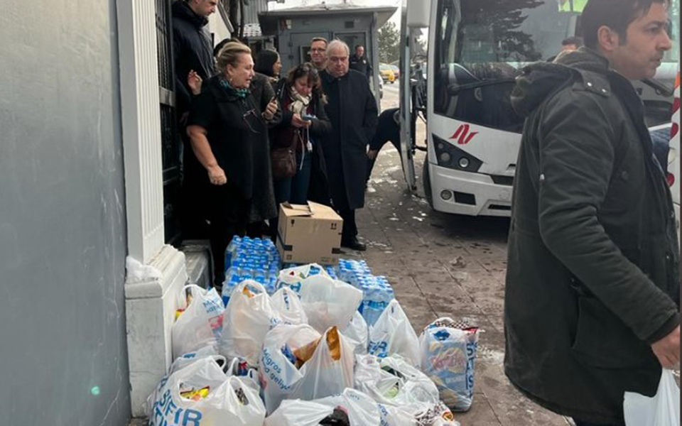 σεισμός-στην-τουρκία-η-ελληνική-πρεσβ-562269196