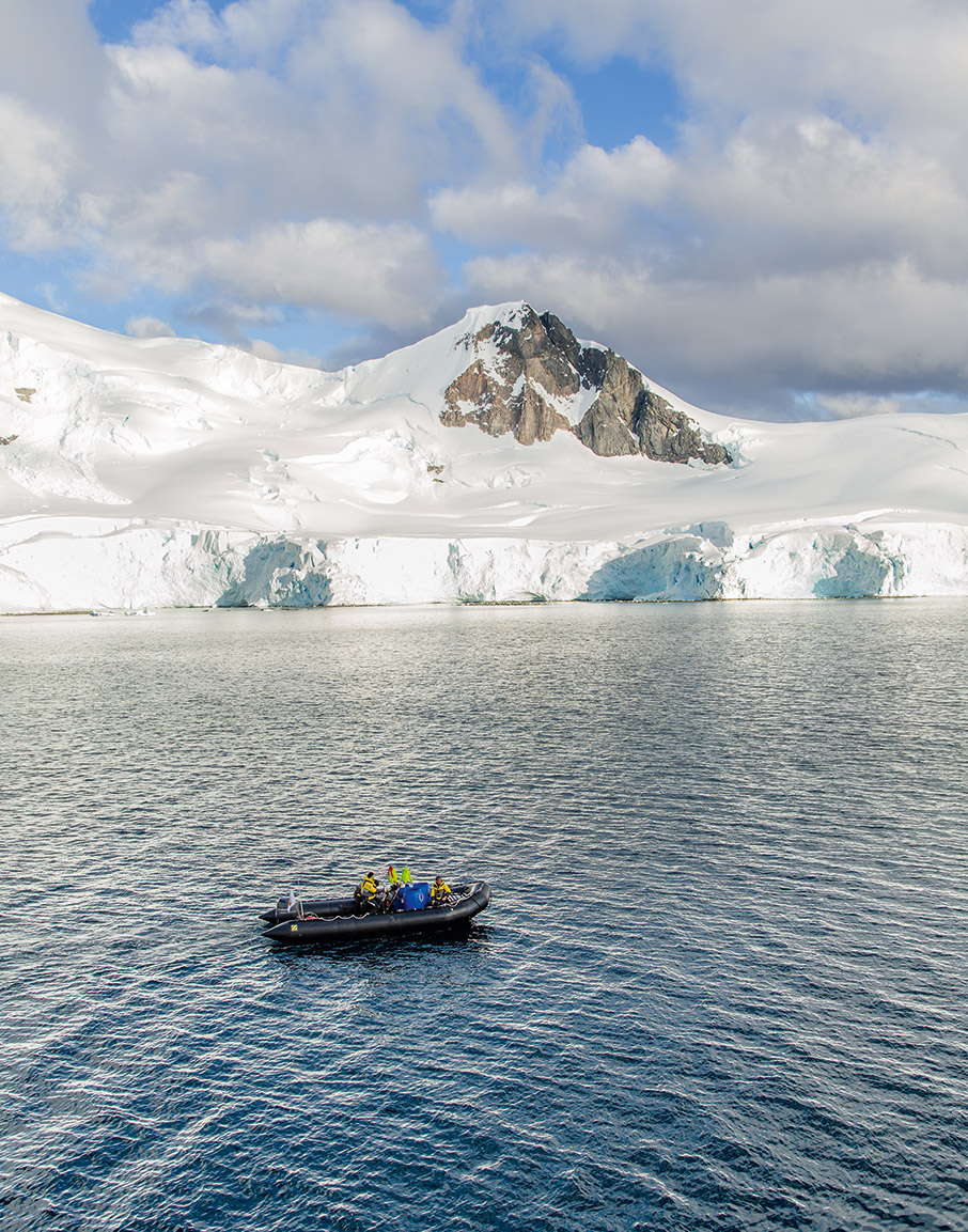 Ανταρκτική: Πλέοντας με φουσκωτό στα «άκρα» της ανθρώπινης εμπειρίας-2