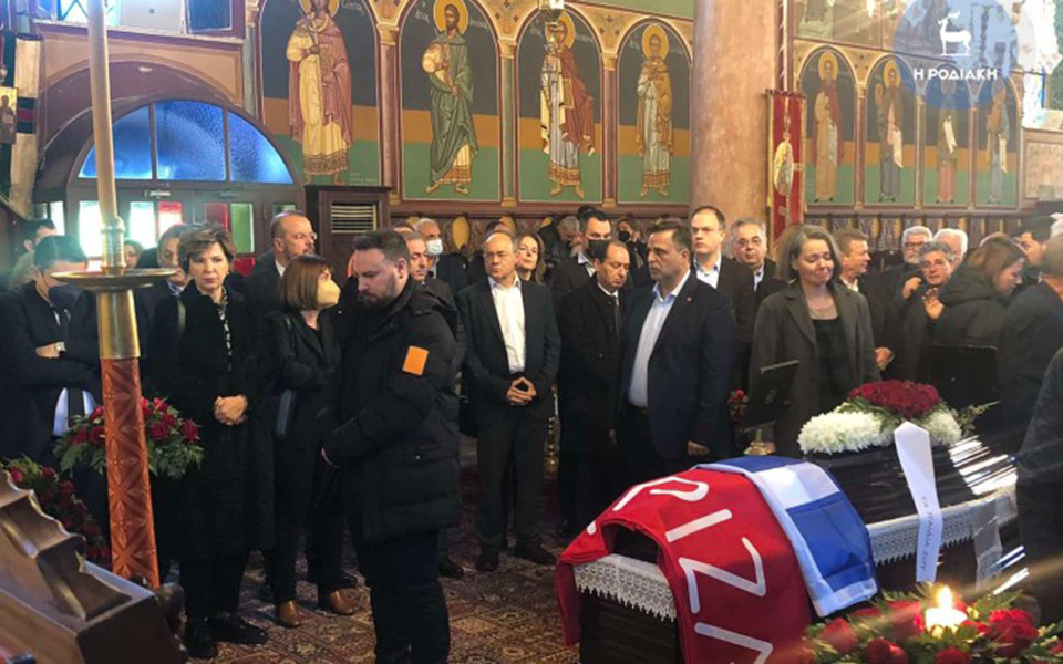 το-τελευταίο-αντίο-στον-νεκτάριο-σαντ-562280167