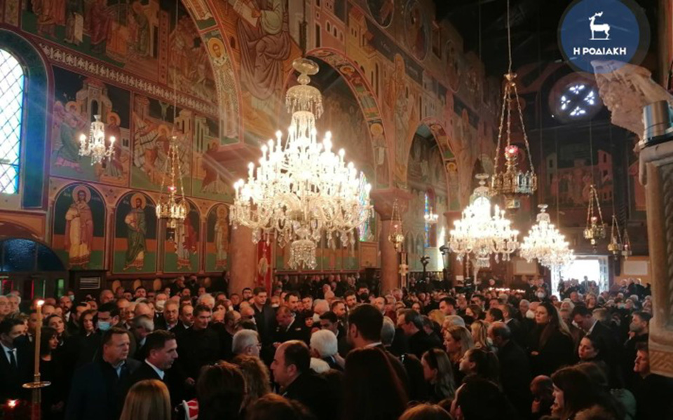 Το τελευταίο αντίο στον Νεκτάριο Σαντορινιό (φωτογραφίες – βίντεο)-1